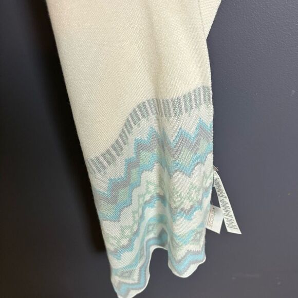 Chico's Fall Winter Scarf Ivory and Ice Blue Pattern 100% Rayon cozy soft NEW - Picture 6 of 6